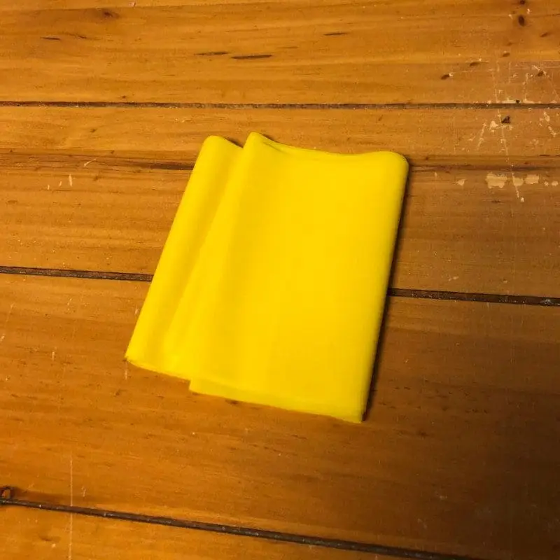 Single resistance band yellow