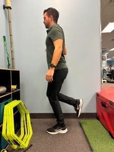 Single leg squats up