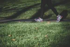 walking and staying active with chronic pain